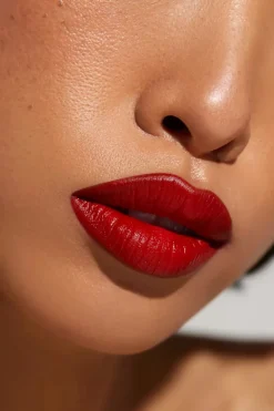 Bu00e9same Cosmetics Classic Colour Lippenstift In Fairest Red><noscript><img width=