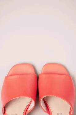 Tamaris Josie Slip On Muiltjes Van Leder In Koraal>Vrouwen Sandalen