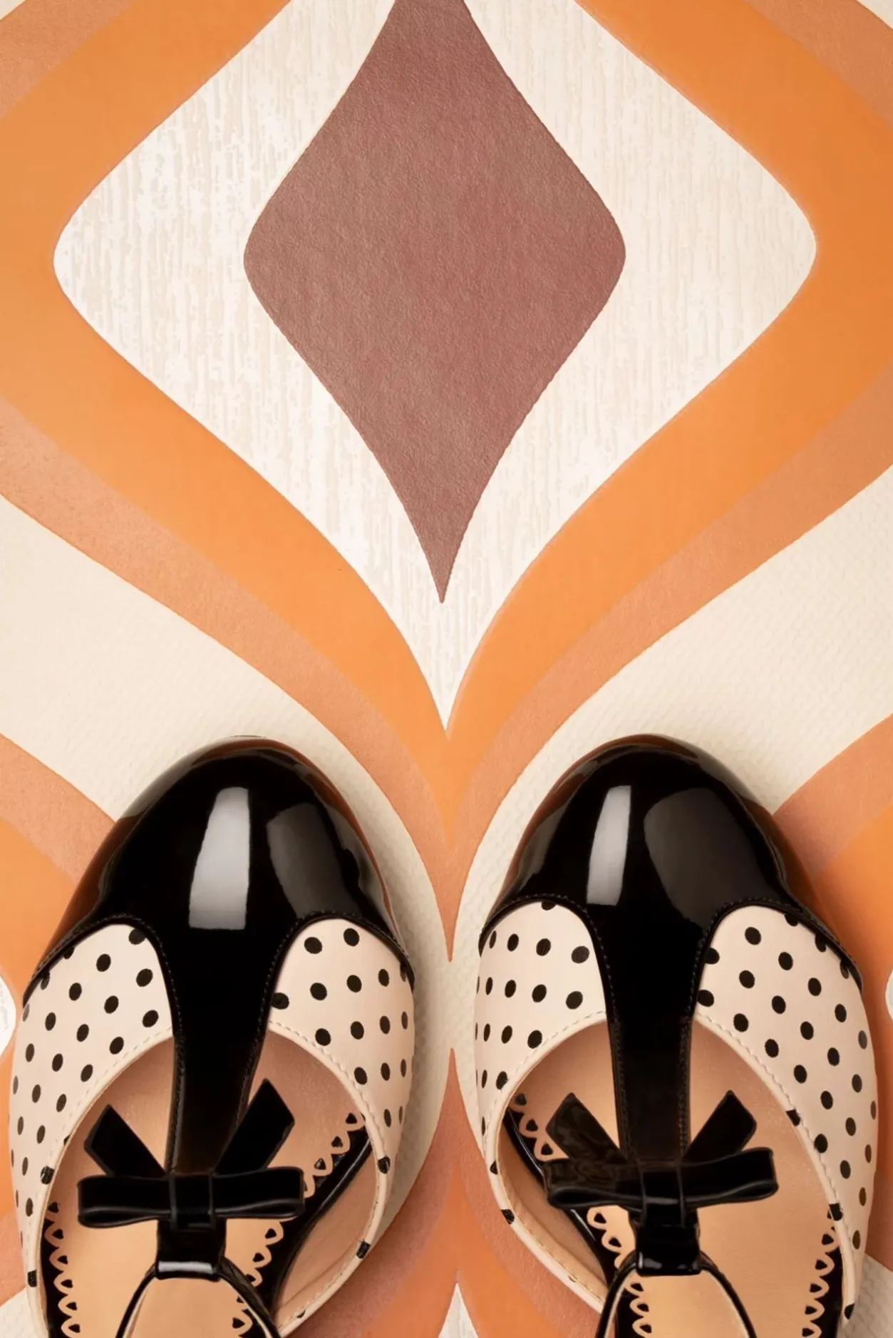 Banned Retro Kelly Lee T-Strap Pumps In Zwart En Blush>Vrouwen Pumps