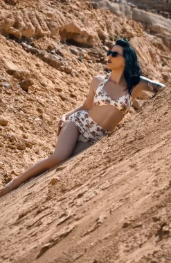 Esther Williams Klassieke Bloemenromantische Bikinibroek In Creme><noscript><img width=