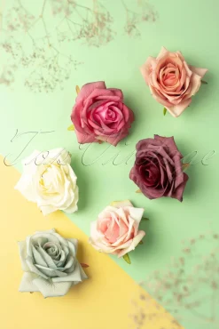 Banned Retro Scented Love Flower Haarclip In Blush><noscript><img width=